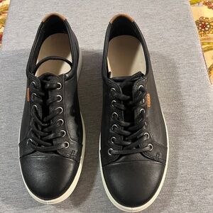 Ecco Leather Sneakers